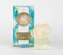 Load image into Gallery viewer, Greenleaf Flower Diffuser with Paper Flower Collection
